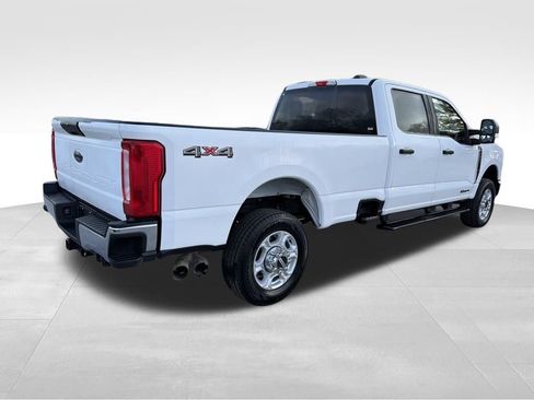 Used 2025 Ford F350 XLT image 8