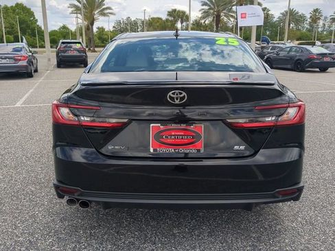Certified 2025 Toyota Camry SE image 5