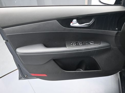 Used 2023 Kia Forte GT-Line image 12