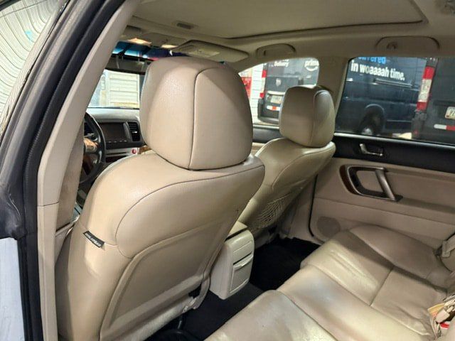 Used 2009 Subaru Outback 2.5i Limited AWD/4WD image 30