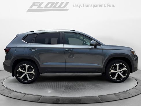 New 2026 Volkswagen Taos SEL AWD/4WD image 8