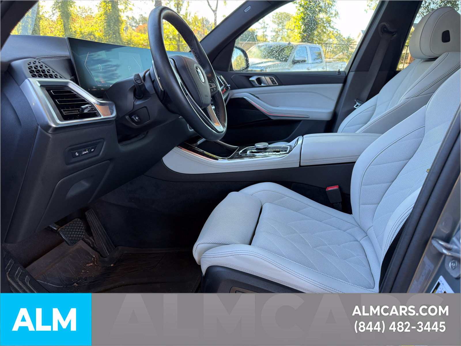 Used 2024 BMW X5 xDrive40i w/ Parking Assistance Package AWD/4WD image 18