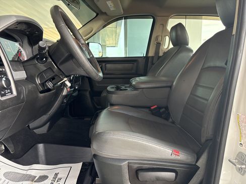 Used 2018 RAM 2500 Tradesman w/ Chrome Appearance Group image 14