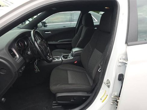 Used 2023 Dodge Charger SXT RWD image 6