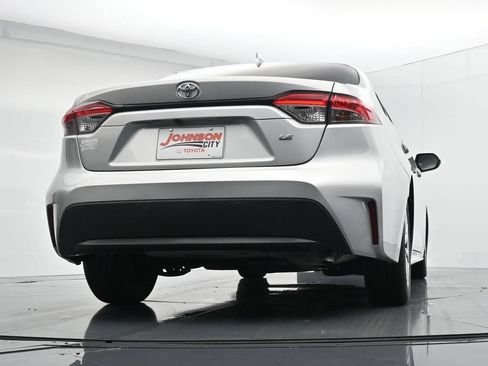 Used 2024 Toyota Corolla LE FWD image 32