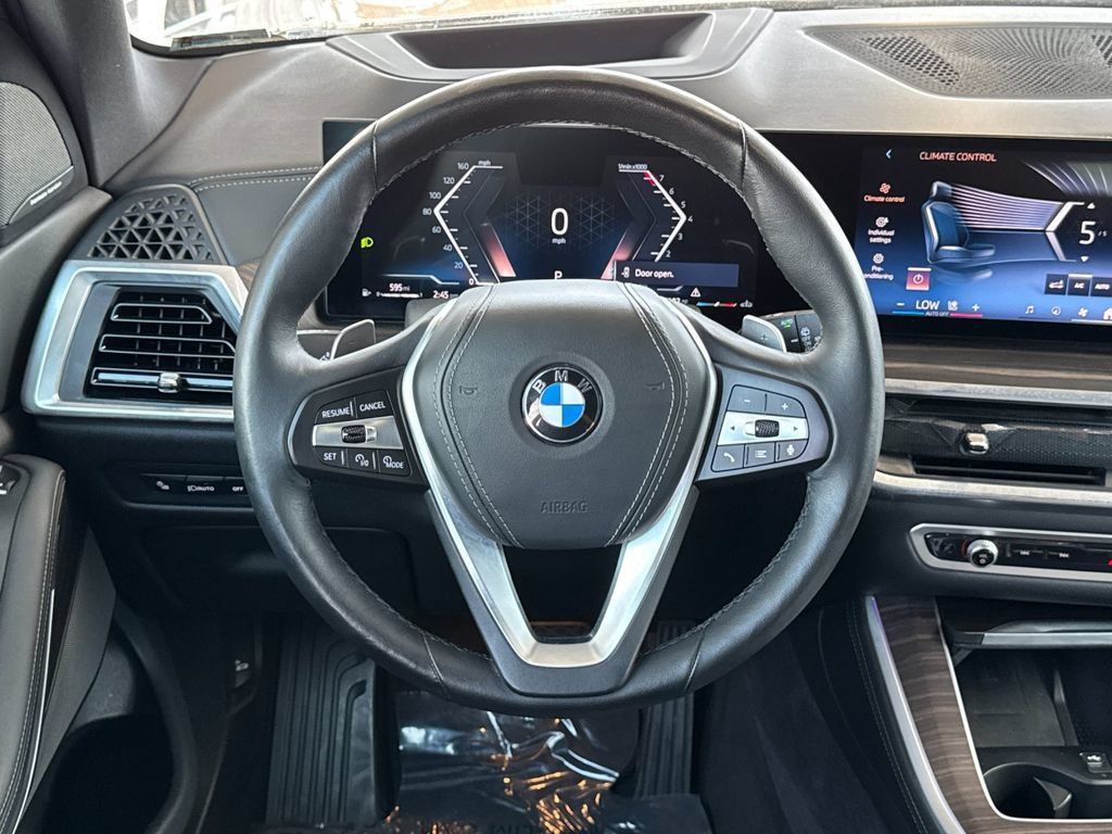 Used 2024 BMW X5 sDrive40i w/ Premium Package RWD image 13