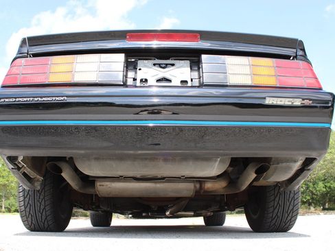 Used 1988 Chevrolet Camaro LT RWD image 20