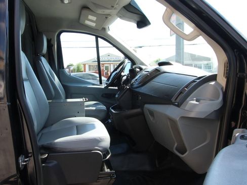 Used 2017 Ford Transit 150 130 Low Roof w/ Exterior Upgrade Package RWD image 10