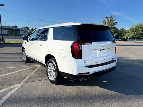 Used 2026 GMC Yukon XL Denali w/ Sun & Power Step Package AWD/4WD image 4