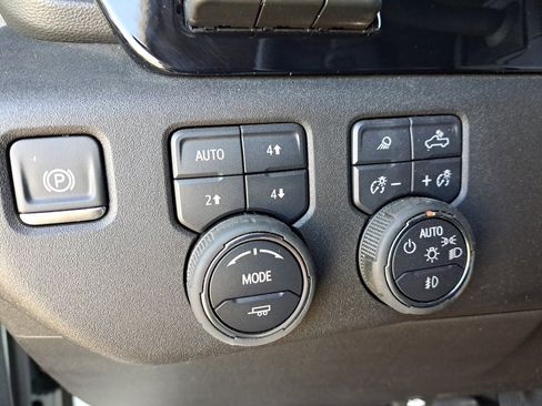 Certified 2025 Chevrolet Silverado 1500 LTZ w/ LTZ Premium Package image 38