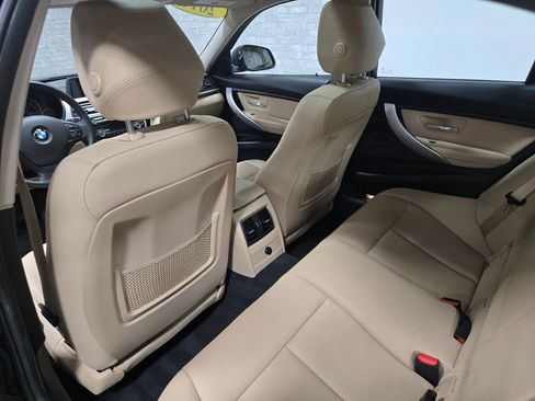 Used 2018 BMW 320i xDrive Sedan w/ Convenience Package image 33