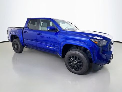 Used 2025 Toyota Tacoma SR5 AWD/4WD image 1