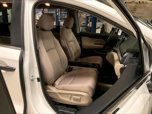 Used 2021 Honda Odyssey LX image 8