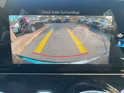 Used 2020 Mercedes-Benz GLB 250 image 24