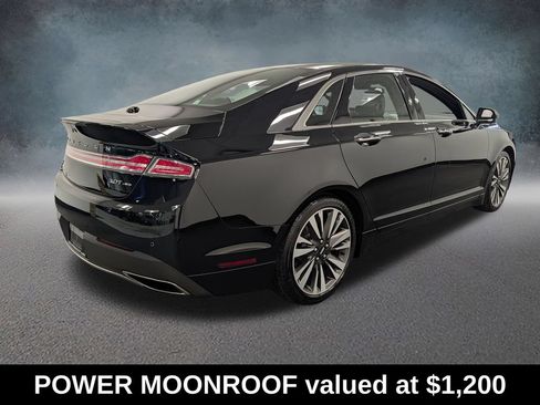 Used 2017 Lincoln MKZ Select w/ Select Plus Package AWD/4WD image 4