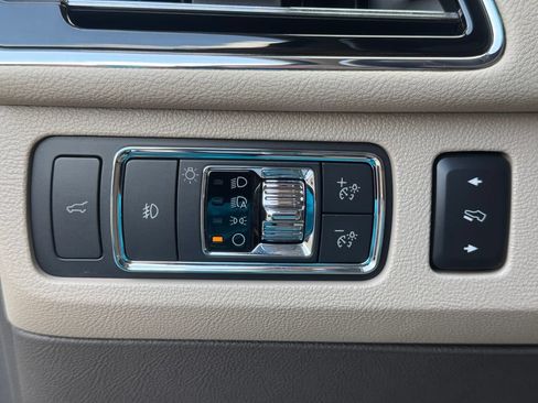 Used 2022 Lincoln Navigator L Reserve AWD/4WD image 19