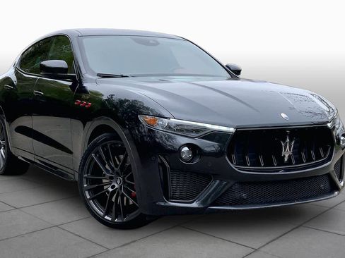 Used 2021 Maserati Levante Trofeo AWD/4WD image 3