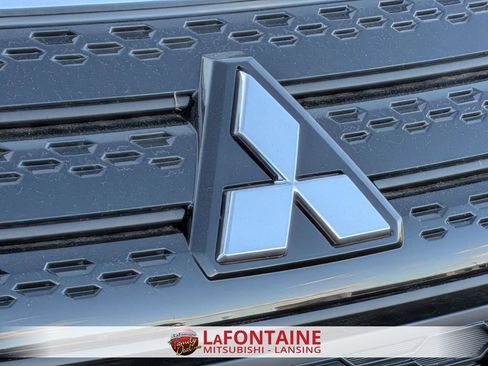 New 2025 Mitsubishi Outlander SEL Black Edition image 9