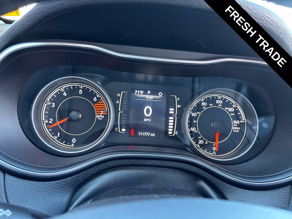 Used 2021 Jeep Cherokee Latitude Plus FWD image 13