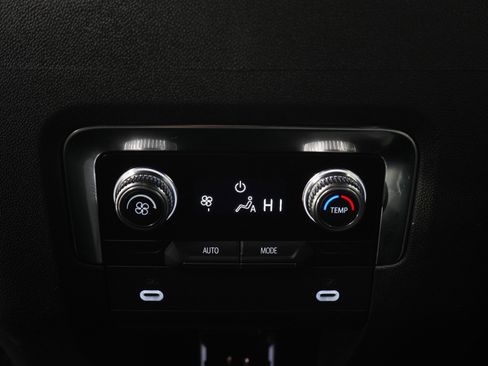 Used 2022 GMC Yukon SLT AWD/4WD image 21