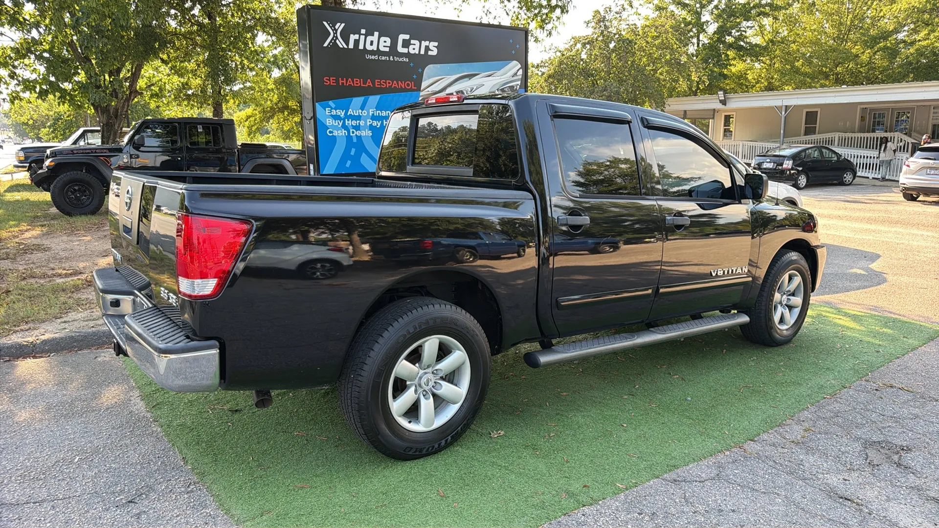 Used 2009 Nissan Titan SE RWD image 6