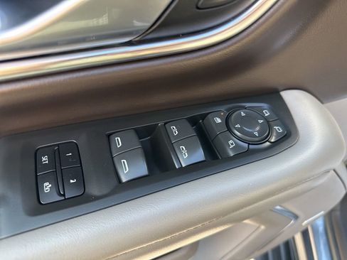 Used 2022 Chevrolet Tahoe LT w/ Luxury Package image 12