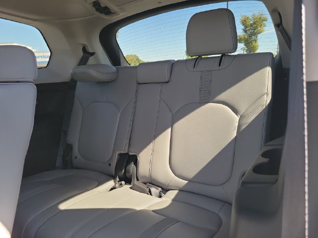 Used 2025 Honda Pilot EX-L image 27