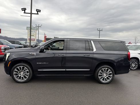 New 2026 GMC Yukon XL Denali w/ LPO, Floor Liner Package AWD/4WD image 10