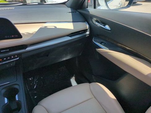 Used 2024 Cadillac XT4 Premium Luxury w/ Active Safety Package FWD image 15