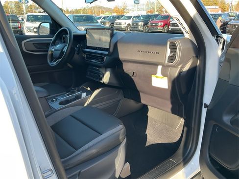 New 2025 Ford Bronco Sport Big Bend w/ Black Appearance Package image 9