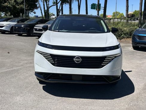 New 2026 Nissan Murano Platinum w/ Cargo Package AWD/4WD image 2