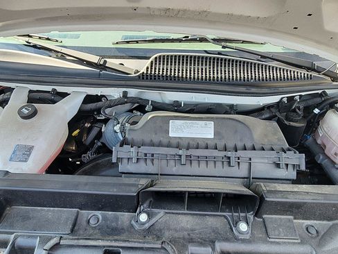 Used 2022 Chevrolet Express 3500 w/ Power Convenience Package RWD image 11