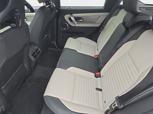 New 2026 Land Rover Discovery Sport Landmark image 14