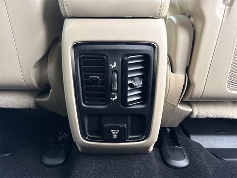 Used 2021 Jeep Grand Cherokee Laredo w/ Security & Convenience Group image 23