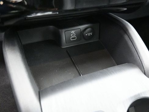 New 2025 Ford Escape SE image 17