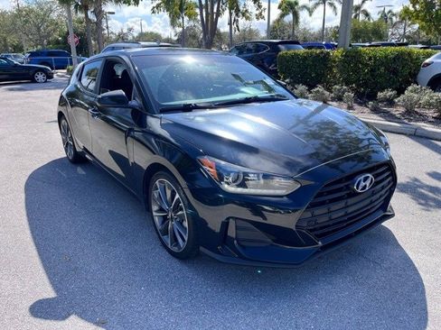Used 2020 Hyundai Veloster 2.0 Premium image 1