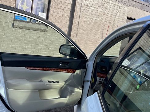 Used 2012 Subaru Legacy 2.5i Limited image 10