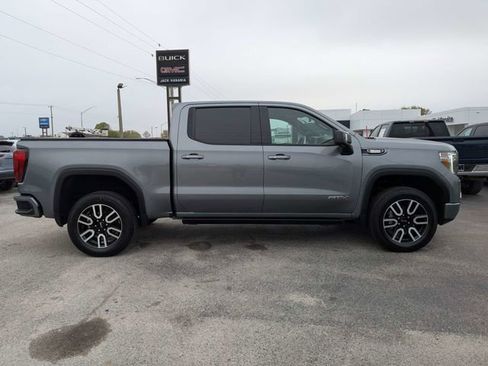 Used 2022 GMC Sierra 1500 AT4 w/ AT4 Preferred Package image 2
