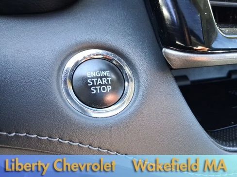 Used 2023 Toyota Highlander XLE AWD/4WD image 21