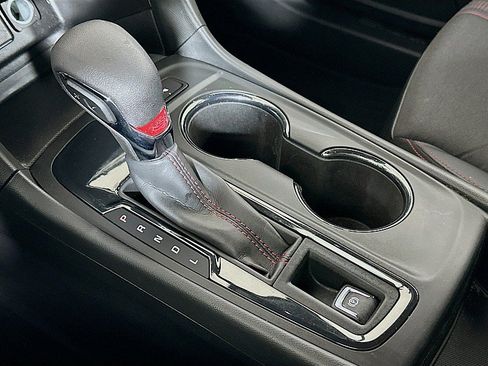 Used 2022 Chevrolet Equinox RS FWD image 18