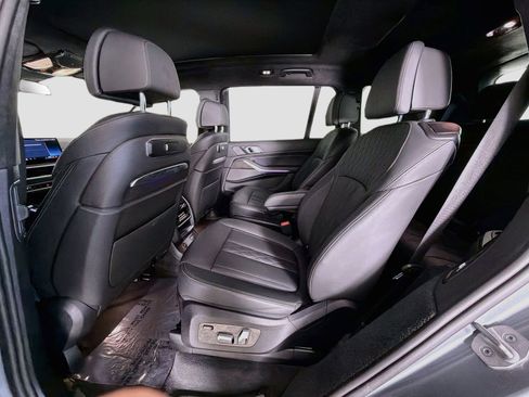 Certified 2024 BMW X7 M60i AWD/4WD image 26