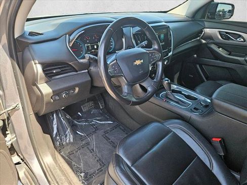 Used 2019 Chevrolet Traverse RS FWD image 11