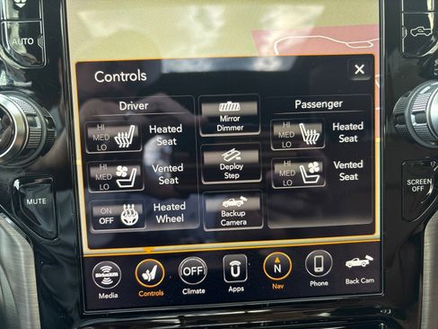 Used 2019 RAM 1500 Limited image 24