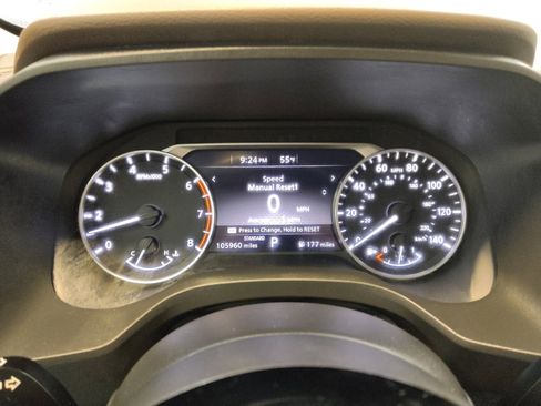 Used 2022 Nissan Rogue SV w/ SV Premium Package image 23