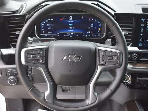 Used 2024 Chevrolet Silverado 1500 LT Trail Boss w/ Convenience Package II AWD/4WD image 22