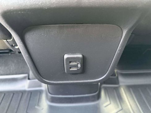 Used 2021 Chevrolet Equinox LT FWD image 15
