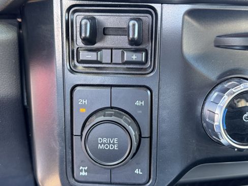 Certified 2024 Ford F250 Platinum AWD/4WD image 19