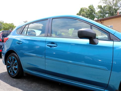 Used 2017 Subaru Impreza 2.0i image 9