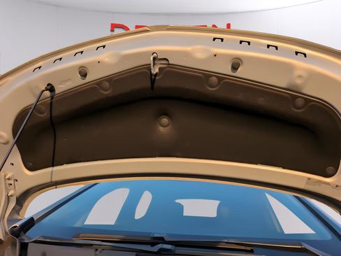 Used 2022 Chevrolet Bolt LT w/ Infotainment Package image 14