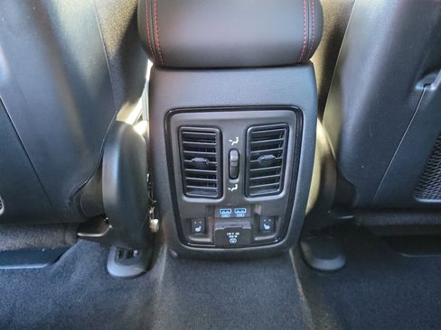 Used 2025 Dodge Durango R/T image 10